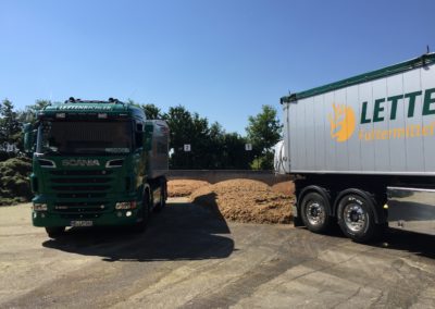 Lettenbichler LKW Lastwagen entladen